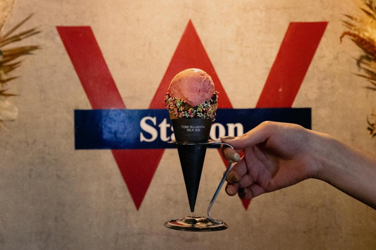 W Station Pansiyon Osaka Dış mekan fotoğraf